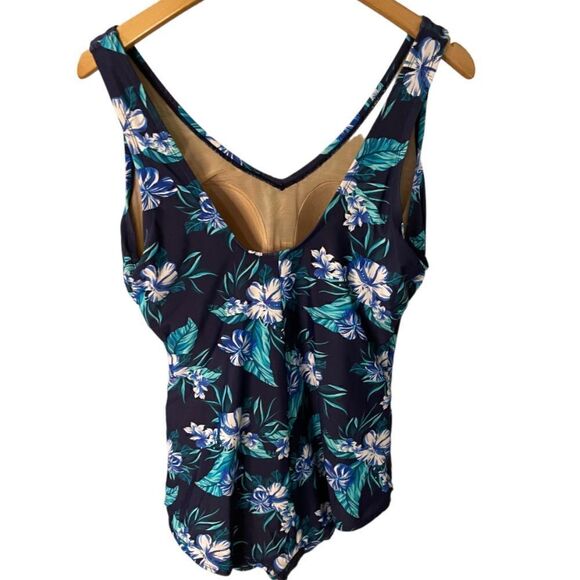 Women's Skirted Swimsuit - Floral & Modest - Size 14-16 - Picture 2 of 4